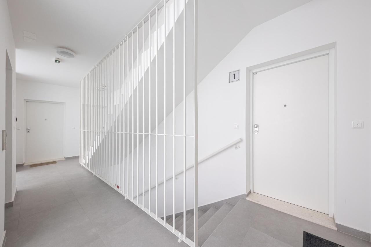 Apartment Abia Znjan スプリト エクステリア 写真